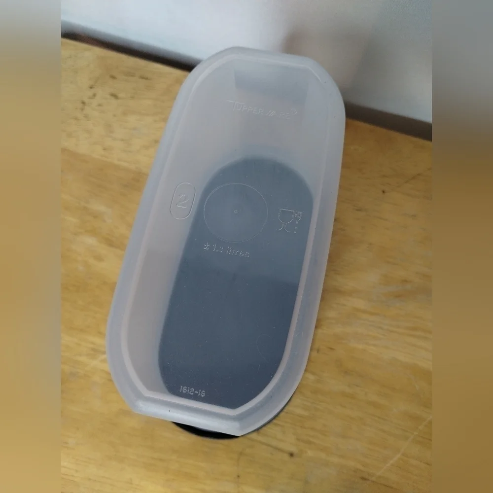 New Tupperware black seal oval modular mate #2